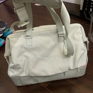 Beis weekender bag